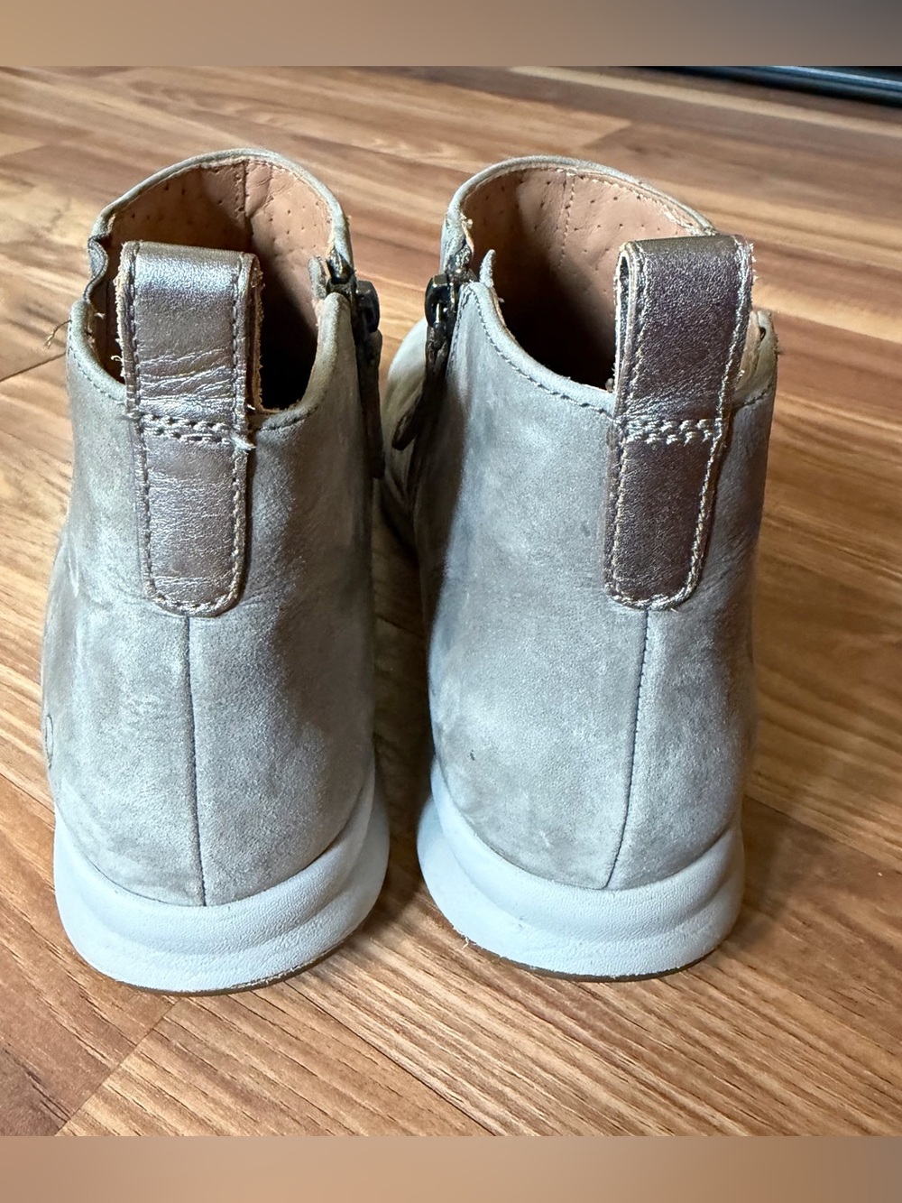 Clarks Booties - Picture 4 of 6
